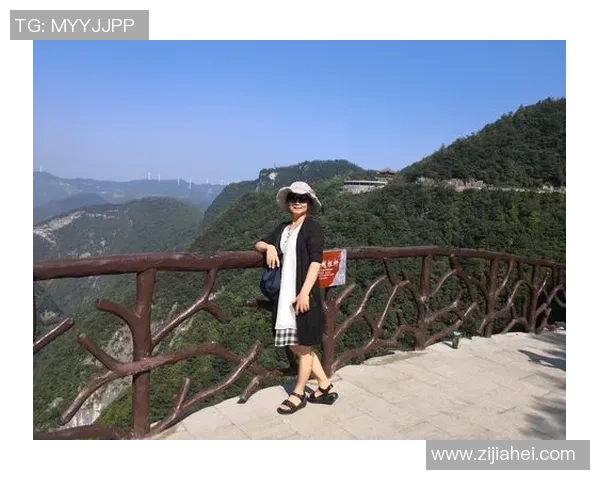 重庆足球队的技术之旅:揭秘足球巨献背后的故事与技巧 重庆足球队的技术之旅:揭秘足球巨献背后的故事与技巧